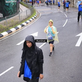 Runner Photo 7946415