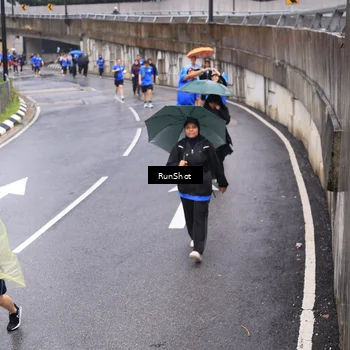 Runner Photo 7946421