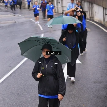 Runner Photo 7946437
