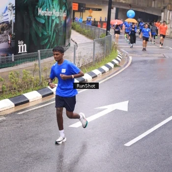 Runner Photo 7946444