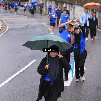 Runner Photo 7946463