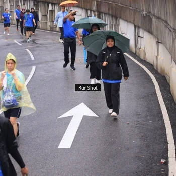 Runner Photo 7946469