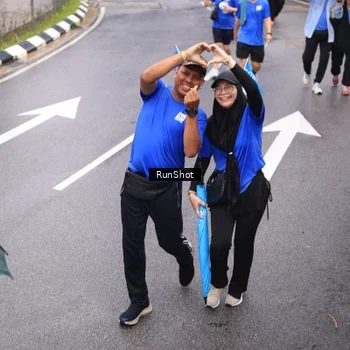 Runner Photo 7946472