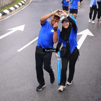 Runner Photo 7946473