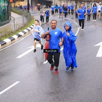 Runner Photo 7946477