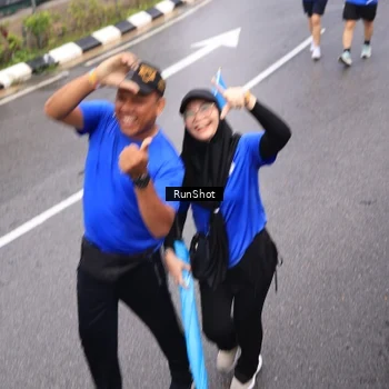 Runner Photo 7946491