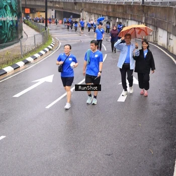 Runner Photo 7946494