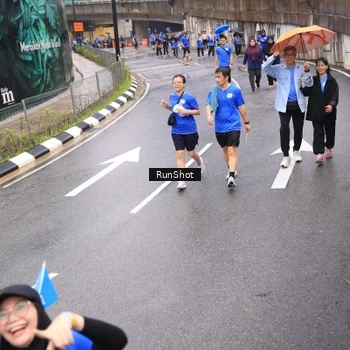 Runner Photo 7946495