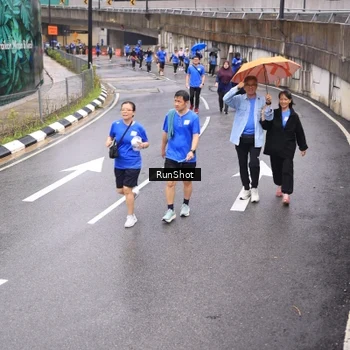 Runner Photo 7946498