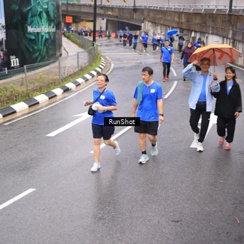 Runner Photo 7946501