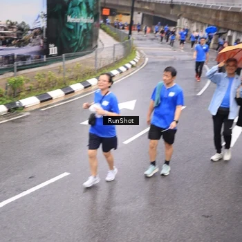 Runner Photo 7946504