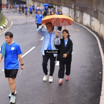 Runner Photo 7946512