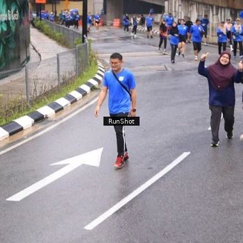 Runner Photo 7946541