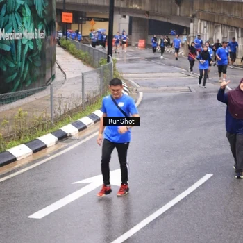 Runner Photo 7946545