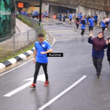 Runner Photo 7946546