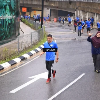Runner Photo 7946549