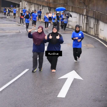 Runner Photo 7946551
