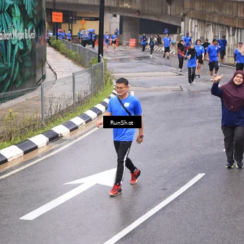 Runner Photo 7946553