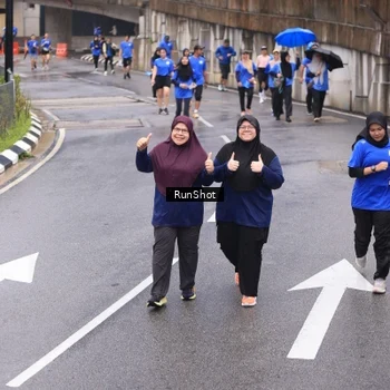 Runner Photo 7946562