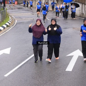 Runner Photo 7946565