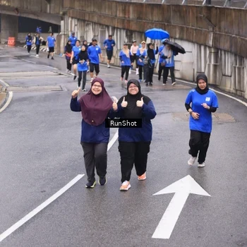 Runner Photo 7946575