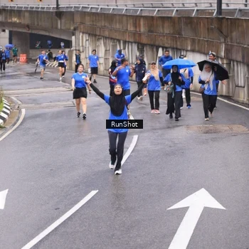 Runner Photo 7946613