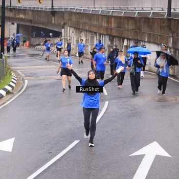 Runner Photo 7946619