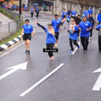 Runner Photo 7946655