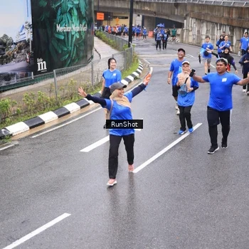 Runner Photo 7946671