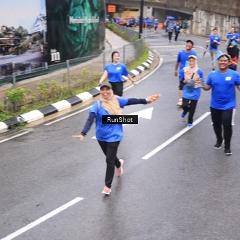 Runner Photo 7946676