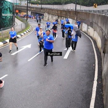 Runner Photo 7946682