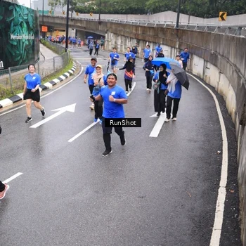 Runner Photo 7946685