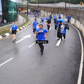 Runner Photo 7946687