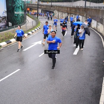 Runner Photo 7946688