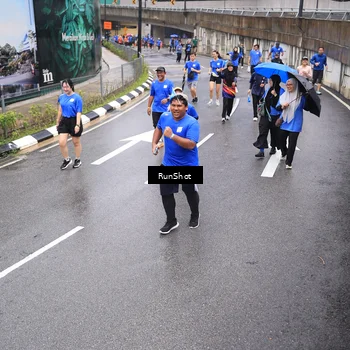 Runner Photo 7946691