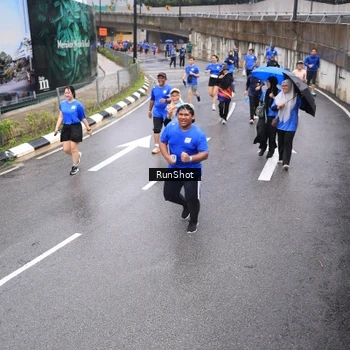 Runner Photo 7946695