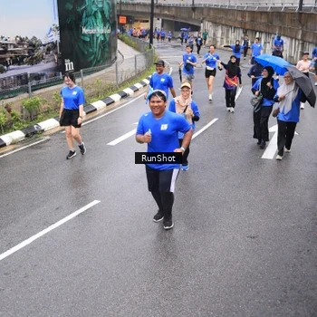 Runner Photo 7946697
