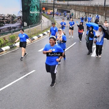 Runner Photo 7946700