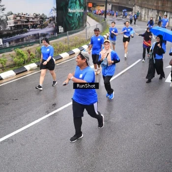 Runner Photo 7946704