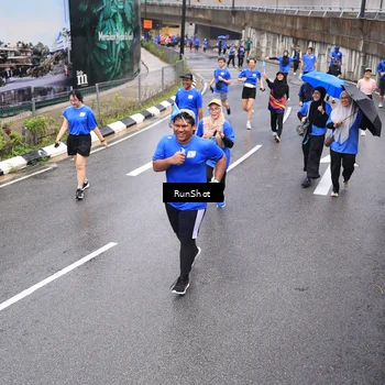 Runner Photo 7946707