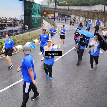 Runner Photo 7946711