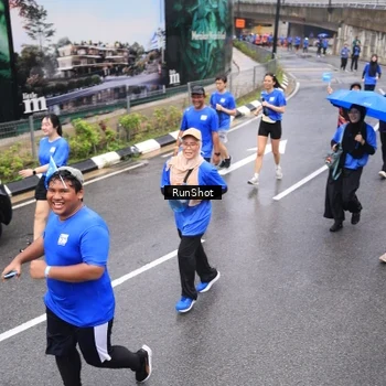 Runner Photo 7946719