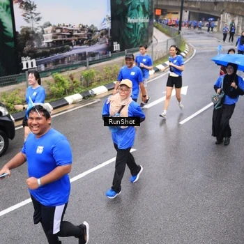 Runner Photo 7946722