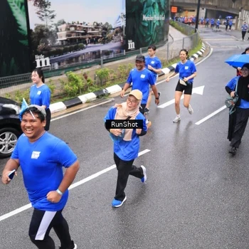 Runner Photo 7946723