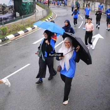 Runner Photo 7946739