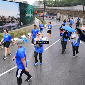 Runner Photo 7946741