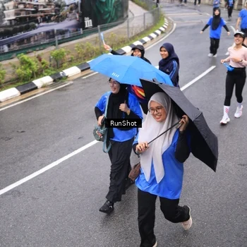 Runner Photo 7946743