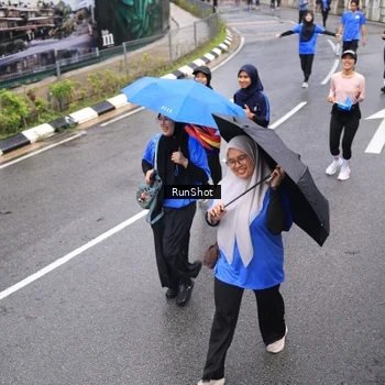 Runner Photo 7946746