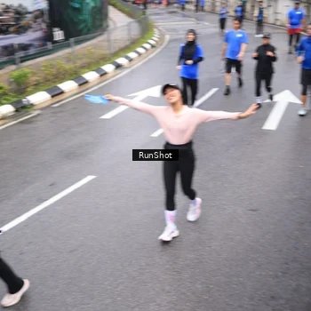 Runner Photo 7946758