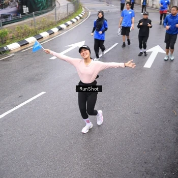Runner Photo 7946763